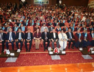 Eski TBMM Başkanı Şentop, ESOGÜ açılış dersinde Türkiye’ye güven çağrısı yaptı