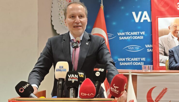 Fatih Erbakan Van İpekyolu kongresinde kardeşlik ve birlik mesajı verdi