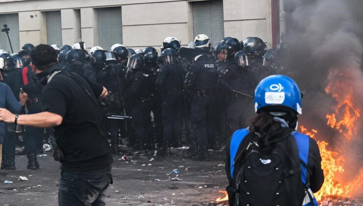 Fransa’da Sarı Yelekliler yeniden sokakta: Birçok kentte polisle göstericiler karşı karşıya geldi