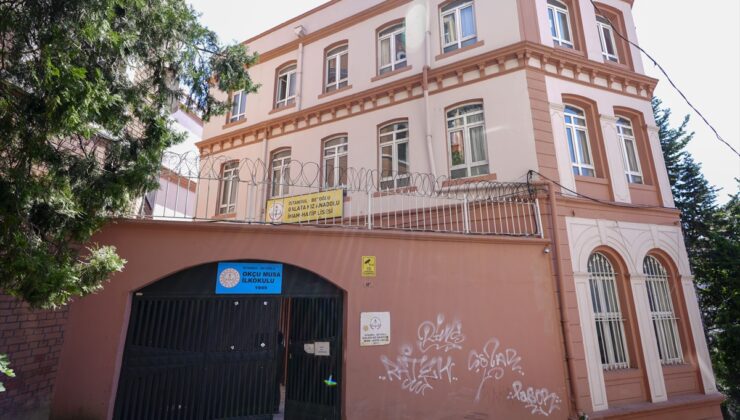 Galata’da Okçu Musa İlkokulu karakol ve hapishaneden eğitime uzanan yapısıyla yaşıyor