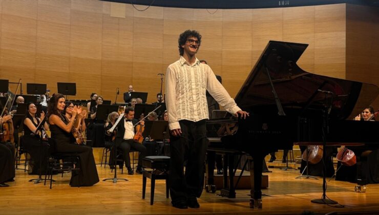 Gürcistanlı piyanist Gigashvili, Bursa’da Hikmet Şimşek’i anma konserinde çaldı