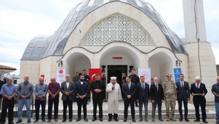 Hatay Defne’de depremler sonrası yapılan 136’ncı cami dualarla ibadete açıldı