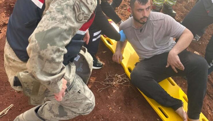 Hatay Reyhanlı’da kontrolden çıkan TIR zeytinlik alana devrildi, sürücü yaralandı
