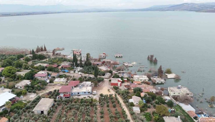 Hatay’da Reyhanlı Barajı doldu, 2 köy yeniden sular altında kaldı