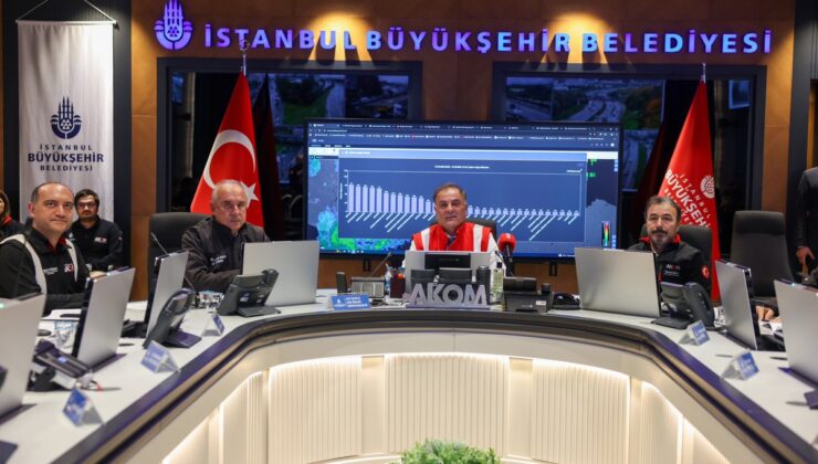 İBB, İstanbul’da yoğun yağışta 15 raylı sistem hattında seferleri 02.00’ye kadar uzattı