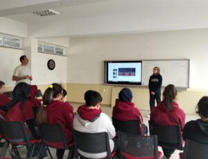 İŞKUR’dan Çanakkale’de öğrencilere meslek seçimi ve kariyer rehberliği semineri