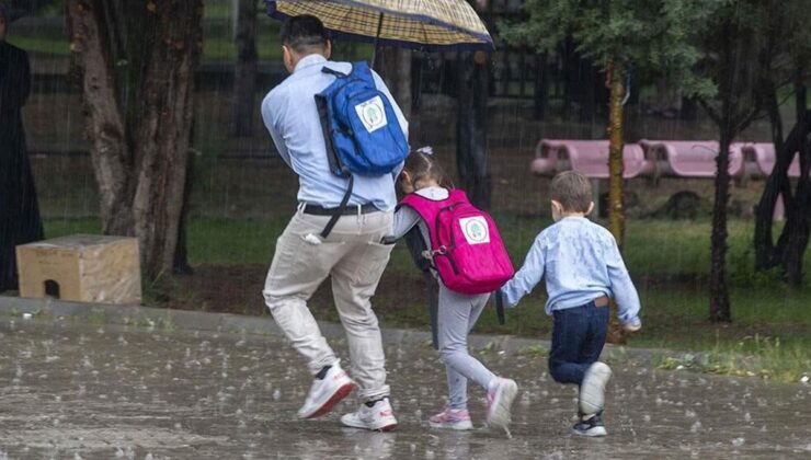 İstanbul’da olumsuz hava koşulları nedeniyle okullar 1 gün tatil edildi