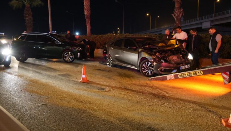İzmir Konak’ta 7 otomobil ve 1 motosikletin karıştığı kazada 4 kişi yaralandı