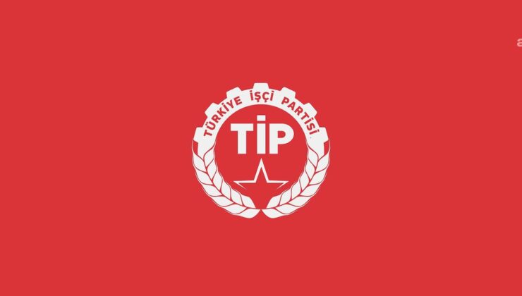 Kadıköy Lisesi’nde asılan pankart TİP’li iki öğrencinin gözaltına alınmasına yol açtı