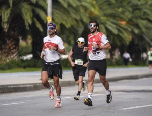 Kadıköy’de 10K Cumhuriyet Koşusu’na 3 bin 500 sporcu katıldı