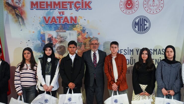 “Kahramanım Mehmetçik ve Vatan” konulu resim yarışmasında dereceye girenler ödüllerini aldı