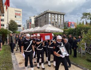 Kalp krizi kurbanı Muratpaşa Kaymakamı Kara için Antalya Valiliğinde tören düzenlendi