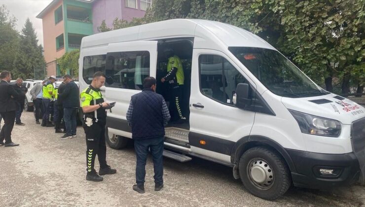Kargı’da okul servis personeline eğitim verildi, araçlar denetlendi
