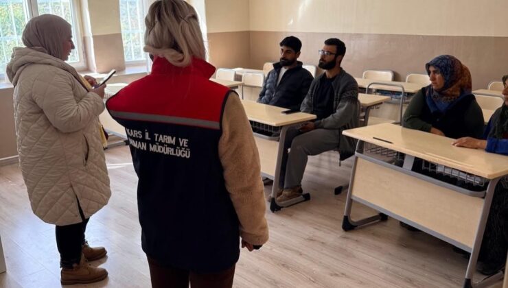 Kars Tarım ve Orman Müdürlüğü üreticilerle tarım ve hayvancılığı sahada ele alıyor