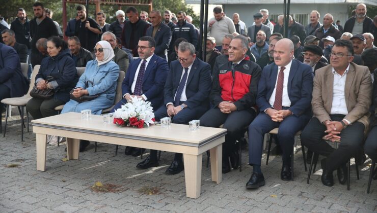 Kars’ta afetten zarar gören çiftçilere tohum ve arı kovanı dağıtıldı