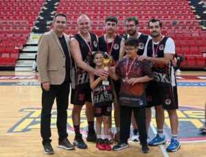 Kayseri’de Cumhuriyet Kupası 3×3 basketbol turnuvasını Bro’s Basketbol kazandı