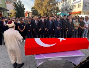 Kıbrıs gazisi Mehmet Şener, Kütahya Hisarcık’ta askeri törenle defnedildi