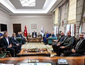 Kırklareli Valisi Turan, muhtarları kabul edip Muhtarlar Günü’nü tebrik etti