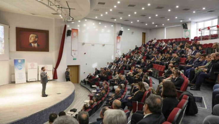 Kütahya’da 2026-2027 döneminde uygulanacak 43 Adım Projesi okul müdürlerine anlatıldı