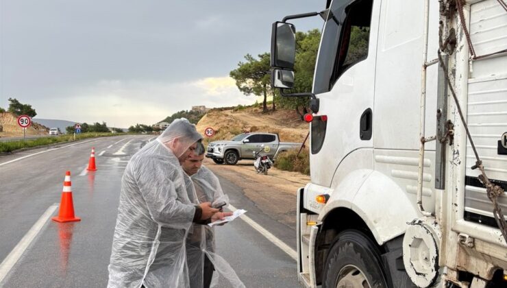 Mersin Silifke’de orman emvali taşıyan araçlar denetlendi, usulsüzlük çıkmadı