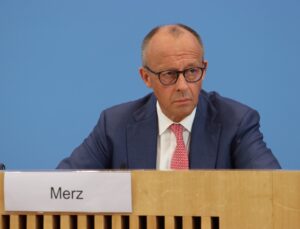 Merz, CSU kurultayında Rusya’nın Almanya’yı istikrarsızlaştırmak istediğini söyledi