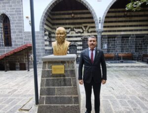 MHP Diyarbakır İl Başkanı Özcoşkun, Ziya Gökalp’i vefatının 102. yılında andı