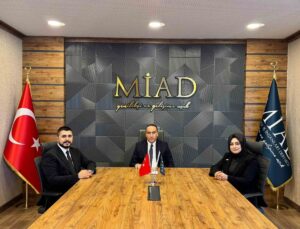 MİAD Malatya Şubesi’nde Salih Erşahin ve Nida Gezek kolların başına getirildi