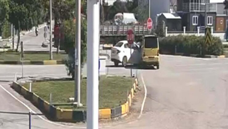 Muğla Fethiye’de otomobil ile minibüs çarpıştı, minibüsteki 7 kişi yaralandı