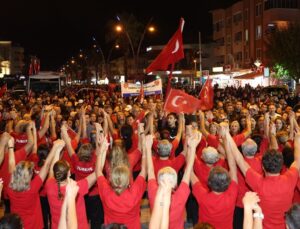 Muğla’da Cumhuriyet’in 103. yıl dönümü fener alayı ve konserlerle kutlandı