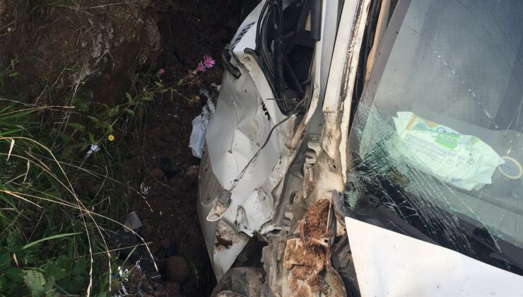 Ordu Ünye’de okul servis minibüsü şarampole yuvarlandı, 5 öğrenci ve sürücü yaralandı