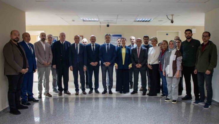 Prof. Dr. Abdulkadir Gül, EBYÜ Güzel Sanatlar Fakültesi dekanlığını devraldı