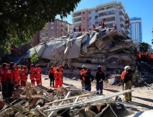 Prof. Dr. Sözbilir’den İzmir için deprem uyarısı! Tuzla, Seferihisar, Gülbahçe ve Bergama fayları da deprem üretebilir