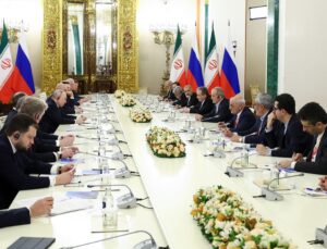 Putin ve Pezeşkiyan Moskova’da görüştü, ticaret hacmi ilk 8 ayda yüzde 10,4 arttı