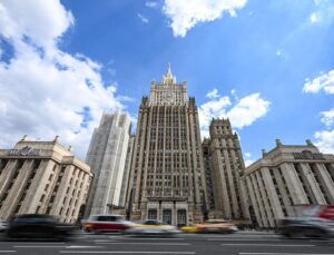 Rusya, Ukrayna’ya silah sağlayan 7 İngiliz savunma yöneticisine giriş yasağı getirdi