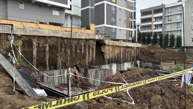 Samsun Atakum’da 5 katlı apartman temelindeki toprak kayması nedeniyle boşaltıldı