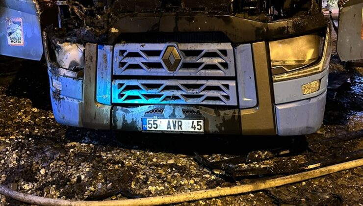 Samsun Bafra’da park halindeki tırda çıkan yangın tırı kullanılamaz hale getirdi
