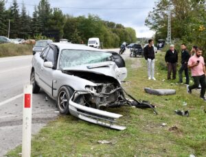 Samsun Vezirköprü’de iki otomobil çarpıştı, 2 sürücü yaralandı