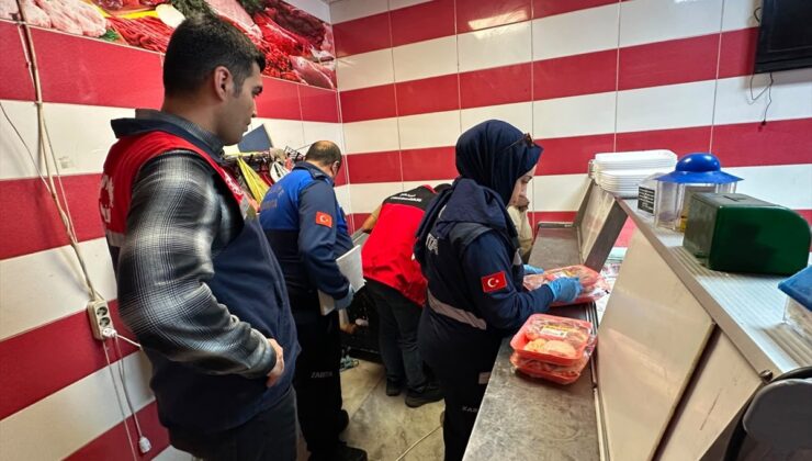 Şanlıurfa Haliliye’de kasaplarda ele geçirilen 170 kilogram bozulmuş et imha edildi