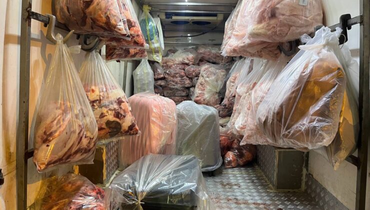 Sapanca’da menşei belirsiz 2 ton 809 kilo et ve sakatata 132 bin 108 TL ceza kesildi