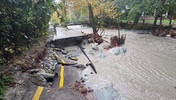 Sapanca’da sağanak yolları çökertti, köprüler yıkıldı, bungalovlar zarar gördü