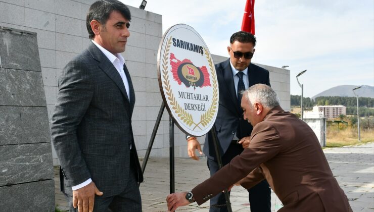 Sarıkamış’ta 19 Ekim Muhtarlar Günü töreninde muhtarlara teşekkür belgesi verildi