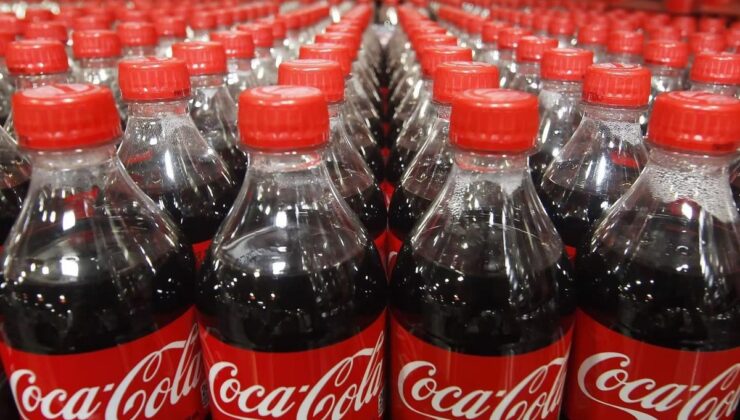 Sektörde tutunamadılar! Coca-Cola, yüzlerce şubesi olan dev markayı satıyor