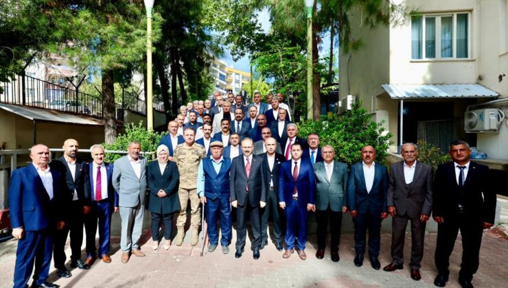 Siirt’te 19 Ekim Muhtarlar Günü törenle kutlandı, Vali Kızılkaya muhtarlarla buluştu