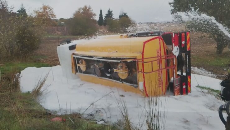 Silivri’de bariyere çarpan yakıt tankeri takla atarak şarampole devrildi