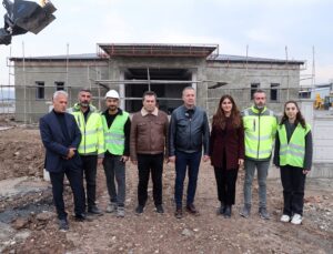 Sivas Belediyesi sanayi sitesine 112 acil sağlık istasyonu ve ASM yapıyor