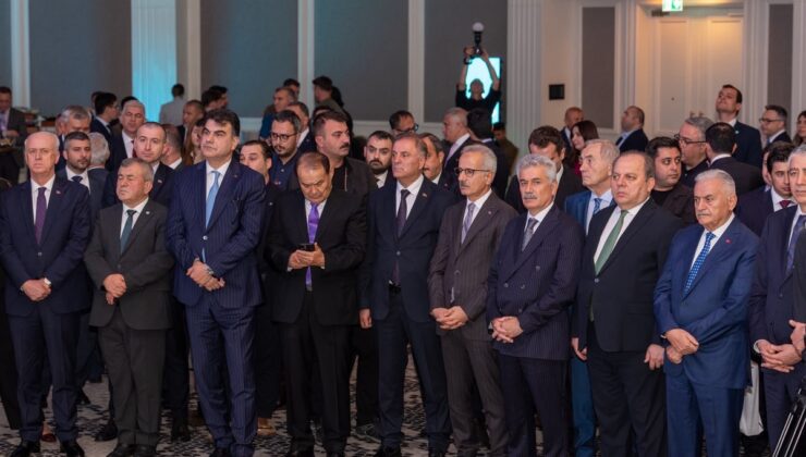 TDT Genel Sekreteri Ömüraliyev İstanbul’da 17. yıl dönümü resepsiyonu verdi