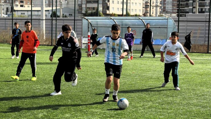 Tekirdağ’da Muhtarlar Günü töreni, esnaf ziyareti ve öğrenci turnuvası yapıldı