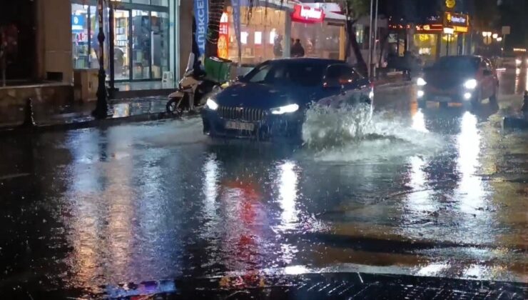 Tekirdağ’da sağanak yollarda su birikintileri oluşturdu, sürücüler kontrollü ilerledi