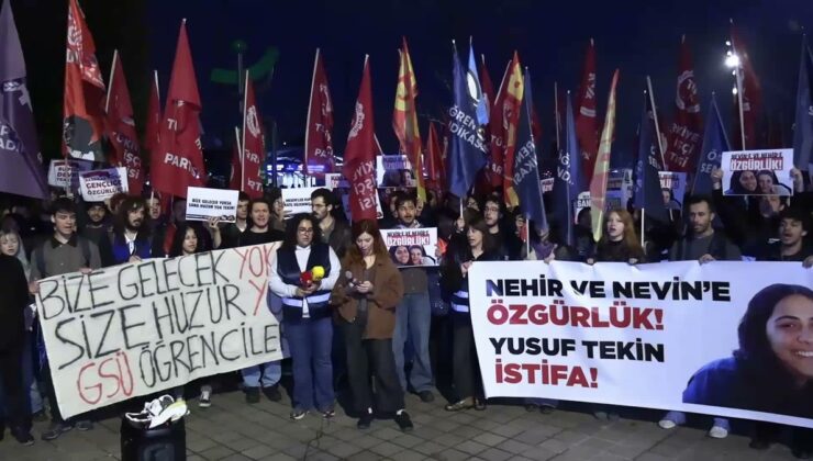 TİP, pankart astıkları gerekçesiyle tutuklanan 2 öğrenci için Beşiktaş’ta toplandı