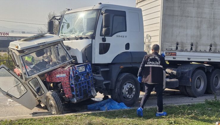 Tokat Erbaa’da tır ile traktör çarpıştı, kazada 2 kişi hayatını kaybetti
